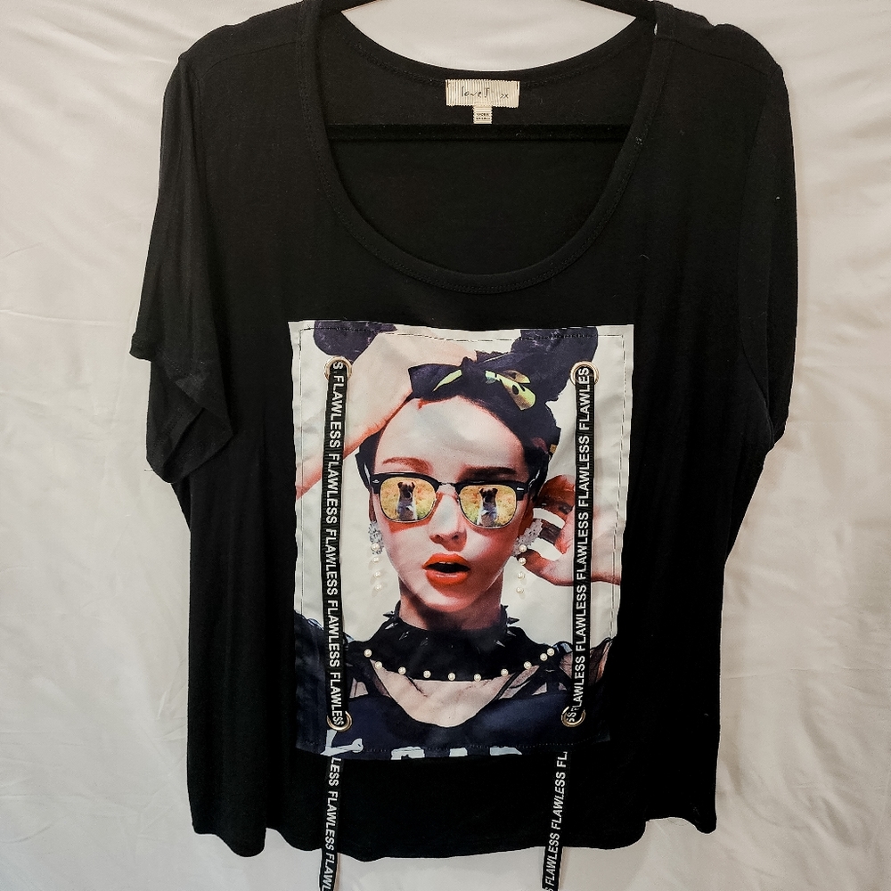 2x Graphic Tee Shirt Black with grommets, pearls, and straps - Streetwear style